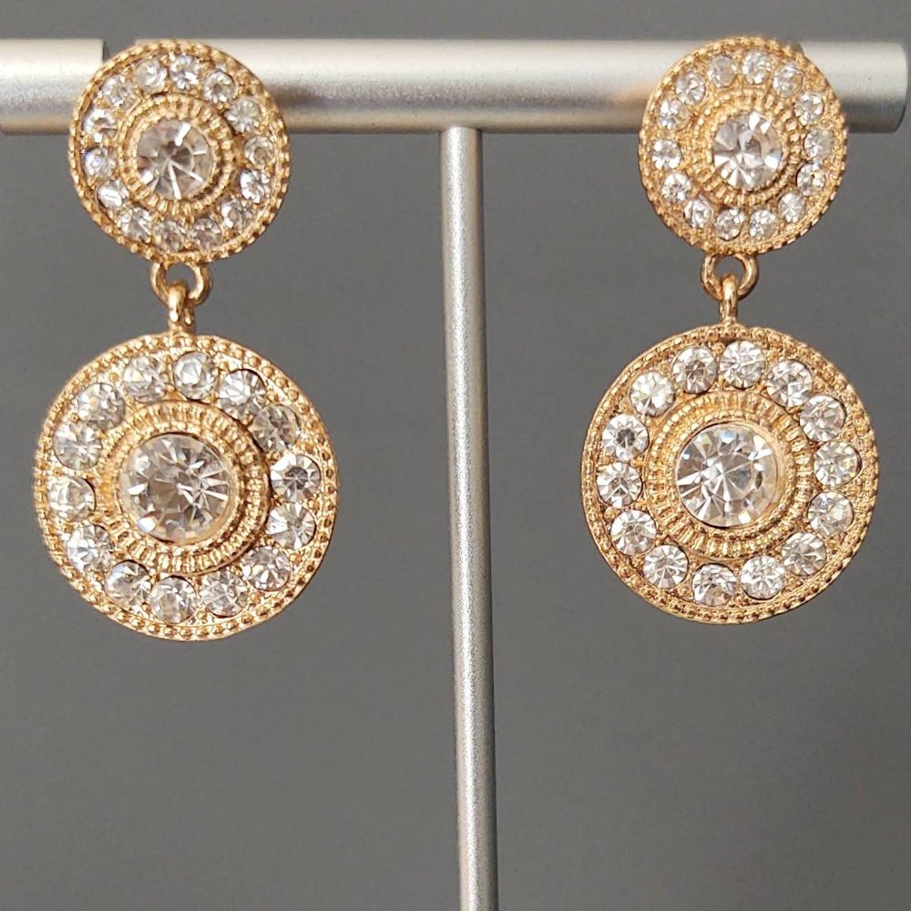 Ornate gold and crystal earrings - Picture 3 of 11